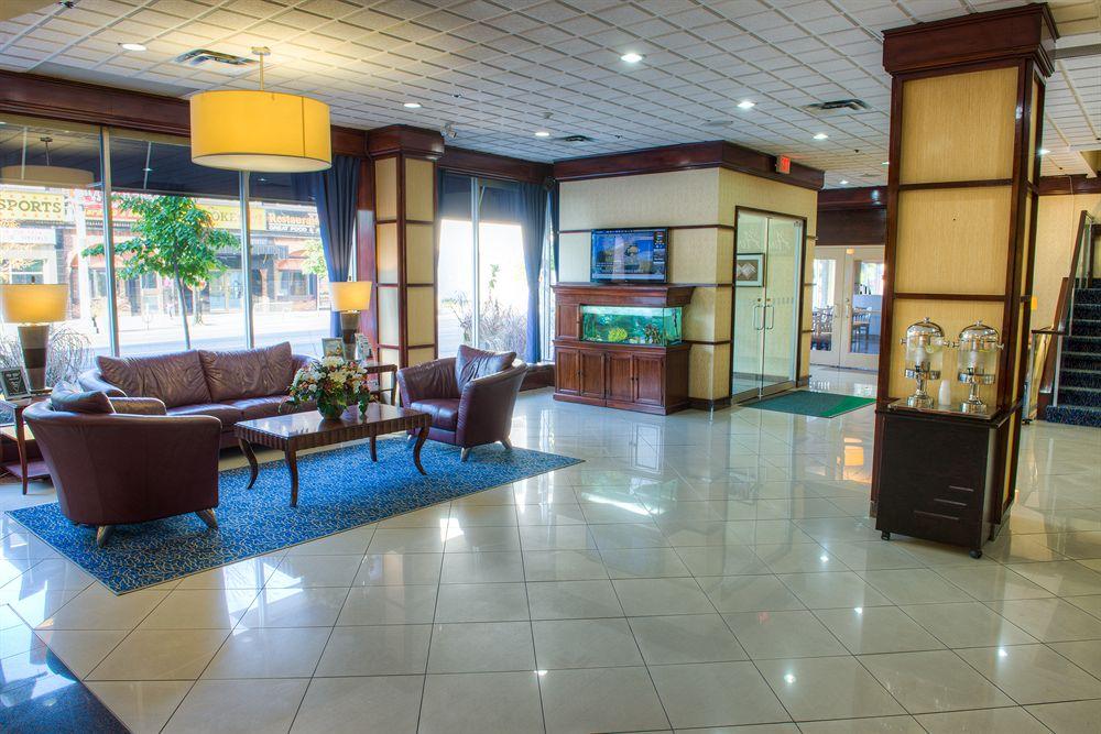 Four Points By Sheraton Windsor Downtown Exterior foto
